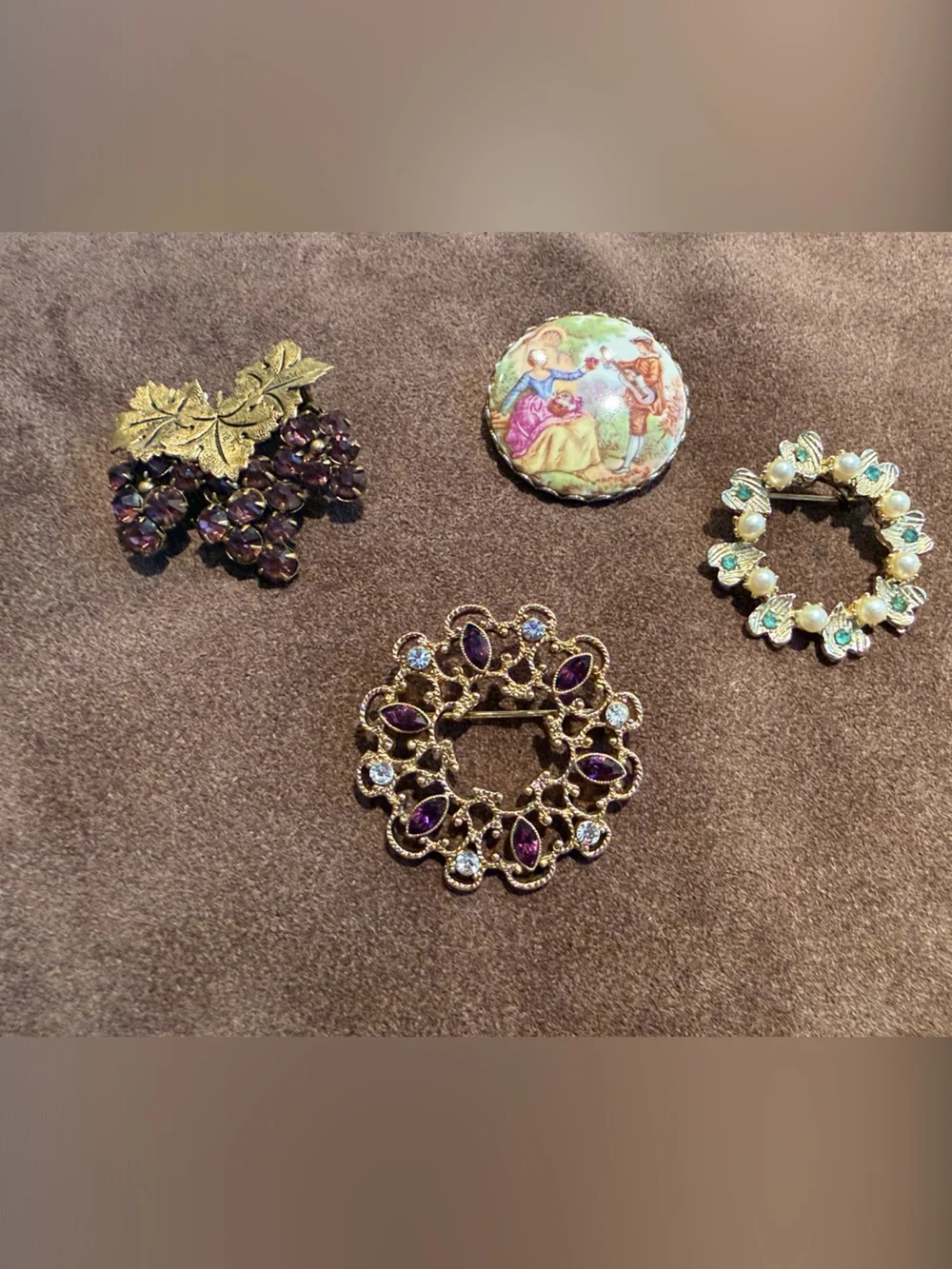 Vintage-Inspired Brooches - set of 4